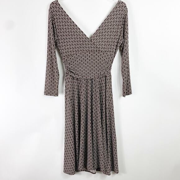 MAGGY LONDON Brown Geometric Print V-Neck Dress - Picture 1 of 7